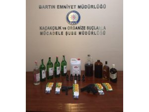 Emniyetten sahte içki ve cinsel uyarıcı hap operasyonu