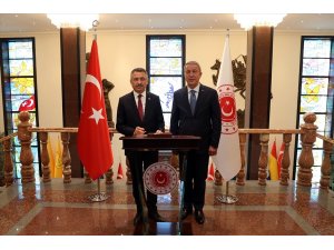 Cumhurbaşkanı Yardımcısı Fuat Oktay’dan Bakan Akar’a ziyaret