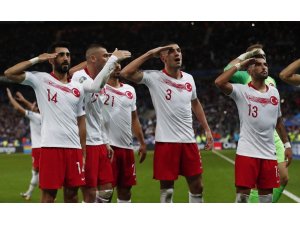 Fransız rejisi göstermedi, A Milliler Mehmetçik’i unutmadı!