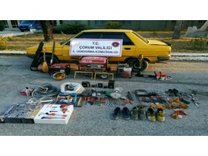 Bağ evi hırsızları jandarmadan kaçamadı