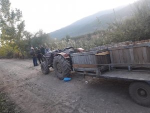 Traktör üzerinde ölü bulundu