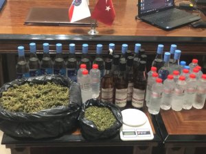 Alaşehir’de kaçak içki operasyonu