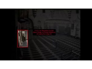 Camide namaz kılan kadının çantasını çalan şahıs yakalandı