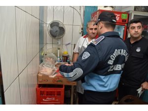 Balıkesir’de zabıta ekiplerinden gıda denetimi