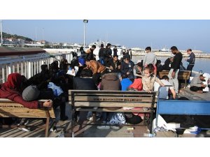 Çeşme’de göçmen botu alabora oldu, göçmenler ölümden döndü