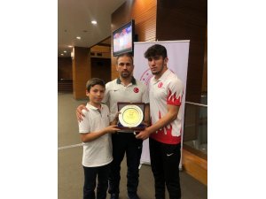 Kızılcahamam Antrenörü 2019 Yılın Antrenörü seçildi
