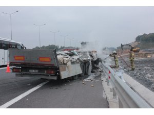 Kuzey Marmara otoyolunda yanan TIR küle döndü