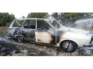 Otomobil ormanlık alanda alev aldı