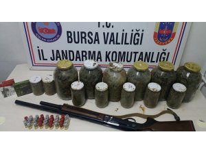 28 kilo esrarla yakalanan şahıslara 8 yıl 4 ay ceza verildi