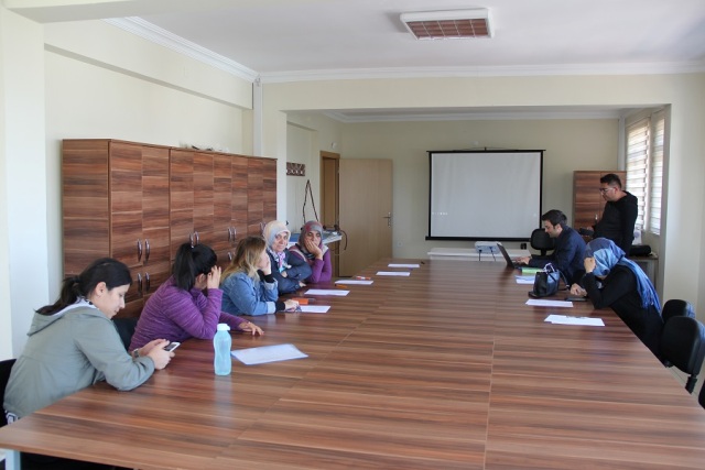 Yalıhüyük'de kadın çiftçiler için bilgilendirme toplantısı yapıldı