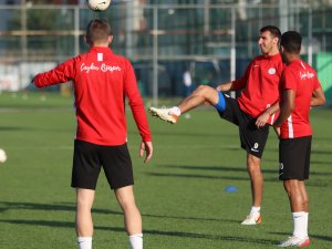 "Camiamızı ve taraftarlarımızı mutlu etmek istiyoruz"