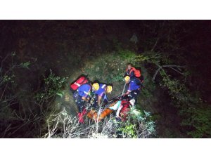 Kayalıklardan düşen yaşlı adam hayatını kaybetti