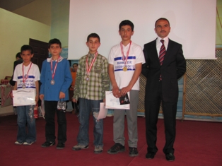 Öğrenciler ödüllendirildi