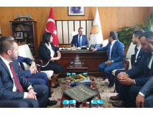 Bülent Turan TBMM’de AK Parti İl Genel Meclisi üyelerini misafir etti