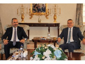 Bakan Gül: "Manisa’da yetişen şehzadeler buradan tüm dünyaya adalet dağıtmış"