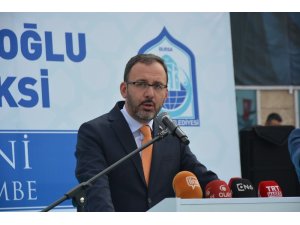 Bakan Kasapoğlu: “Hiçbir güç Mehmetçiği sevgiyle ve hürmetle selamlayan sporcularımızın önüne geçemeyecektir”