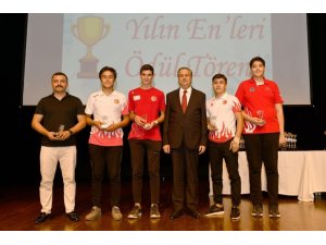 Vali Su, şampiyon sporcuları ödüllendirdi