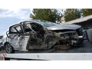 Genç kız kazada hayatını kaybetti