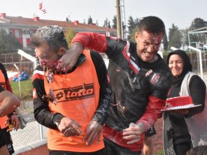 Balıkesirspor’da Andusic’e sürpriz doğum günü kutlaması