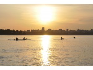 Genç kanoculardan Barış Pınarı Harekatı'na destek