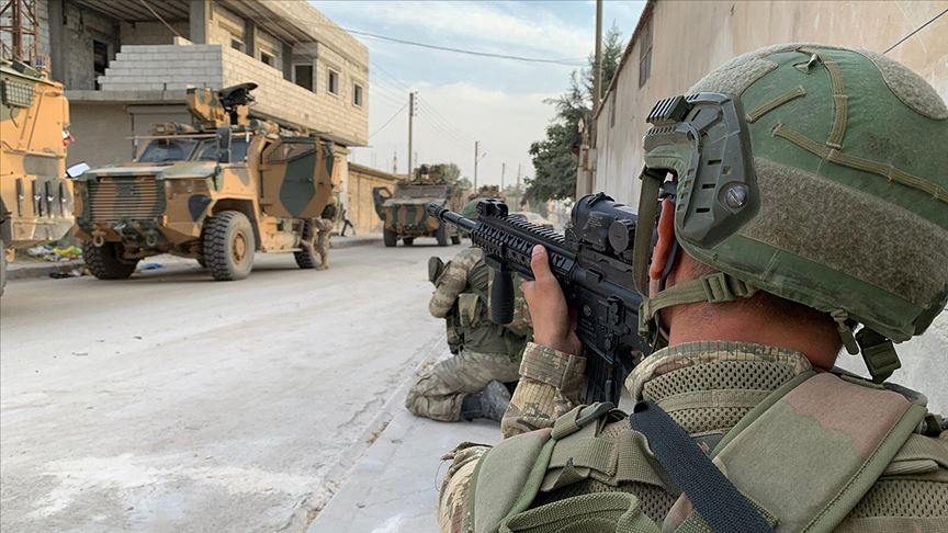 Barış Pınarı Harekatı'nda etkisiz hale getirilen terörist sayısı 702 oldu