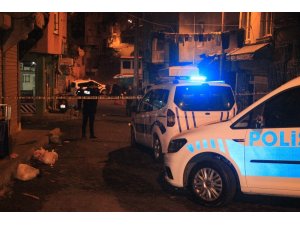 Beyoğlu’nda tartışmada silahlar konuştu: 1 yaralı