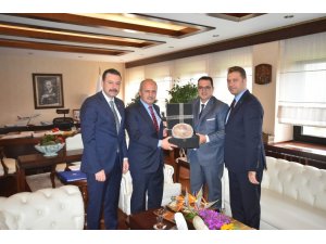 İZTO heyeti, Bakan Turhan’a İzmir’in lojistik sektöründeki beklentilerini iletti