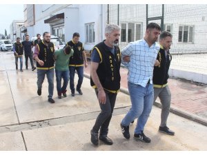 Silah sıkarak halkın huzurunu bozan 3 kişi tutuklandı