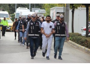 Silah kaçakçılığı şüphelileri adliyede