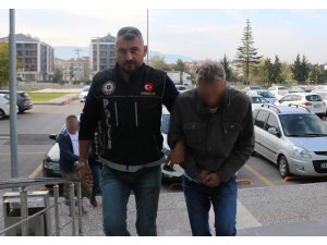 TEM Otoyolu’nda durdurulan otomobilde uyuşturucu ele geçirildi: 2 gözaltı