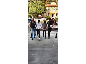 Motosiklet hırsızları yakalandı