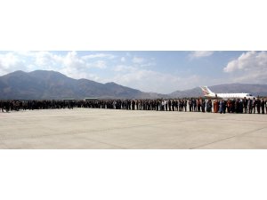 Binali Yıldırım’a memleketi Erzincan’da sıcak karşılama