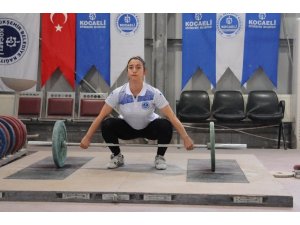 Kağıtspor’lu Berfin’in hedefi Avrupa şampiyonluğu