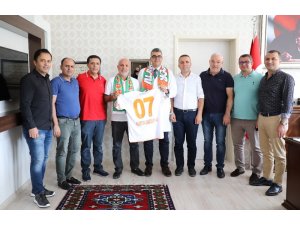 Alanyaspor’dan Lakadamyalı’ya ’hayırlı olsun’ ziyareti