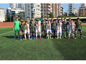 Silopili gençler Fenerbahçe U17 alt yapı takımı ile karşılaştı