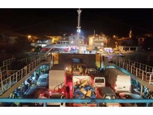 Arabalı gemi Balıklı İskelesi’ne çarptı