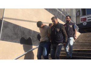 7 yıl önce bıçaklanan abisinin intikamı için arkadaşıyla cinayet işledi