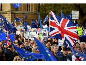 Londra'da Brexit karşıtı yürüyüş