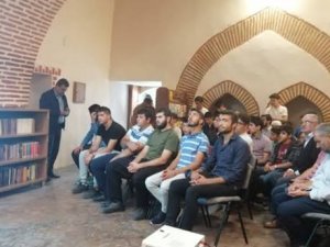 Millet kıraathanesinde "Peygamber Efendimiz" konulu söyleşi