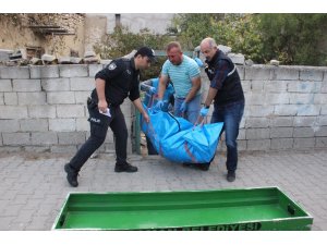 Evinin avlusunda ölü olarak bulundu