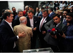 Beşiktaş’ta, 12 sandık sonucunda fark 808’e çıktı