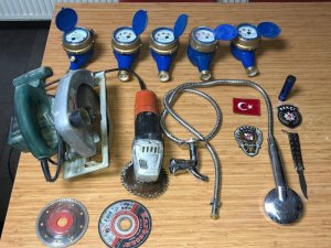 Bağcılar’da inşaattan hırsızlık yapan şahıs, gece kartalların dikkati sayesinde yakalandı