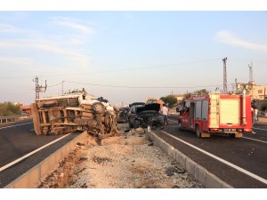 GÜNCELLEME - Mardin'de Başsavcı ve Adalet Komisyonu Başkanı trafik kazasında yaralandı