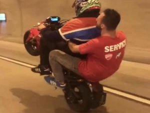 Bomonti-Dolmabahçe Tüneli’nde çift kişiyle tek teker terörü kamerada