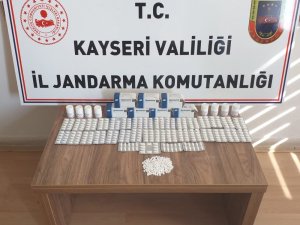 Yolcunun valizinden uyuşturucu hap çıktı