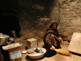 Afganistan'daki depremde 7 ölü var