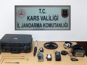 Kars’ta izinsiz kazı yapanlar yakalandı