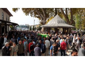 Sakarya Nehrine düşerek hayatını kaybeden şahıs son yolculuğuna uğurlandı