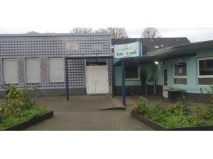 Almanya’da camiye çirkin saldırı