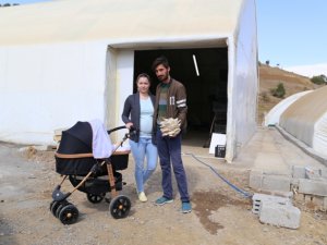 Ukraynalı gelin Konya'da mantar yetiştiriyor